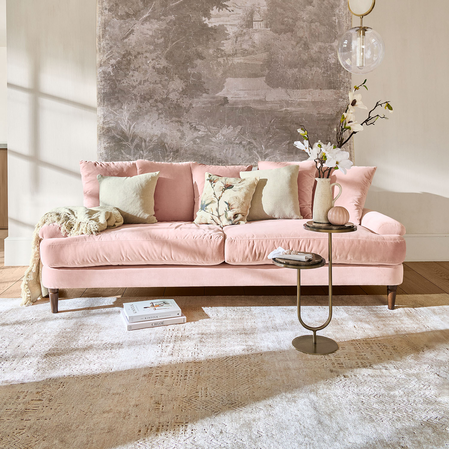 Poezie v bledě růžovém | LOBERON